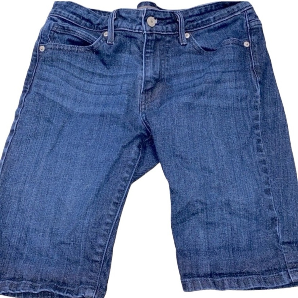 Levi’s denim Bermuda jean shorts size 7